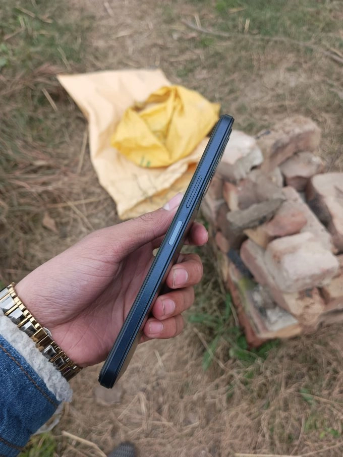 Infinix note 12 - photo 2