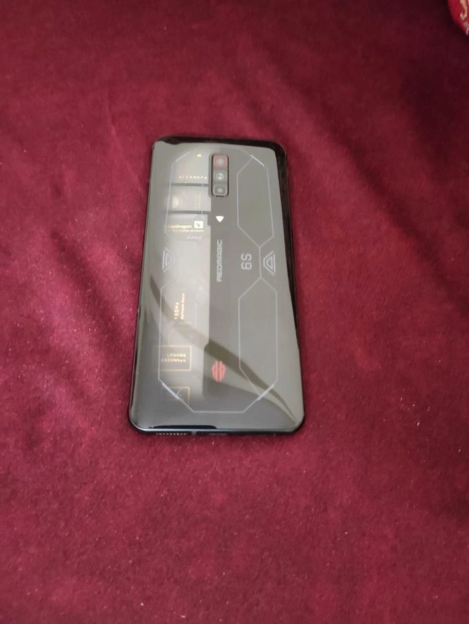ZTE Nubia Red Magic 6S Pro - photo 3