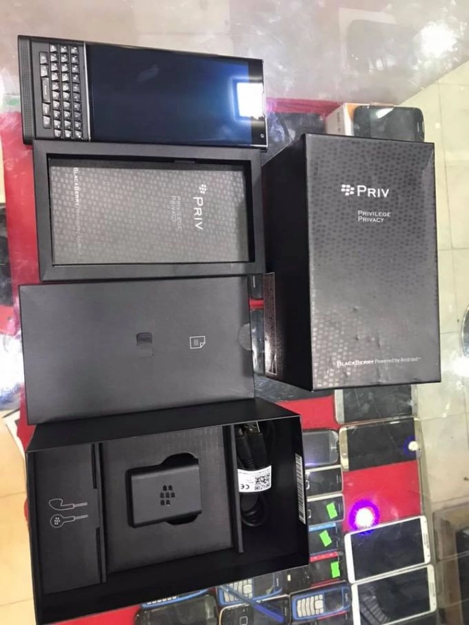 BlackBerry Priv box pack