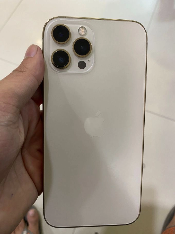 IPhone 12 Pro Max - photo 3