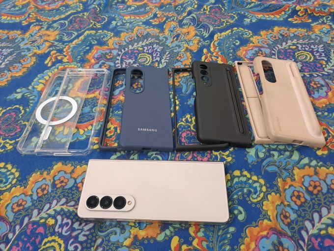 Samsung Galaxy Z Fold 4 412gb Original PTA with original S Pen and Cover - photo 2