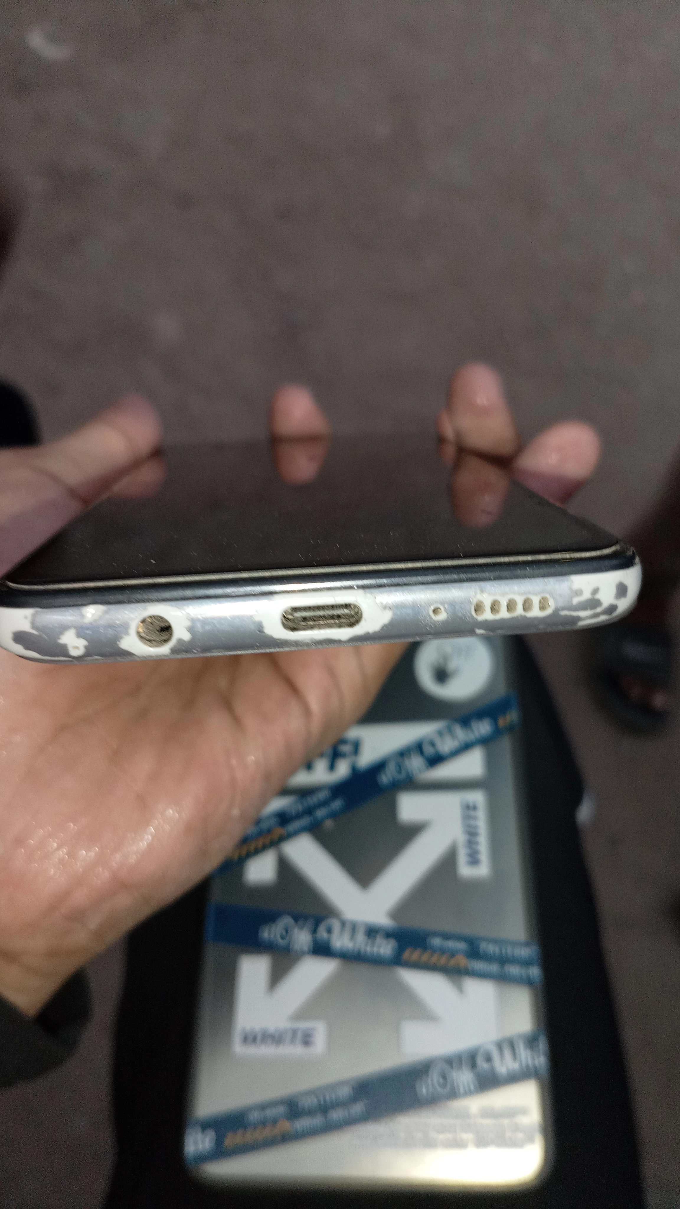 Samsung a51 with box - photo 2