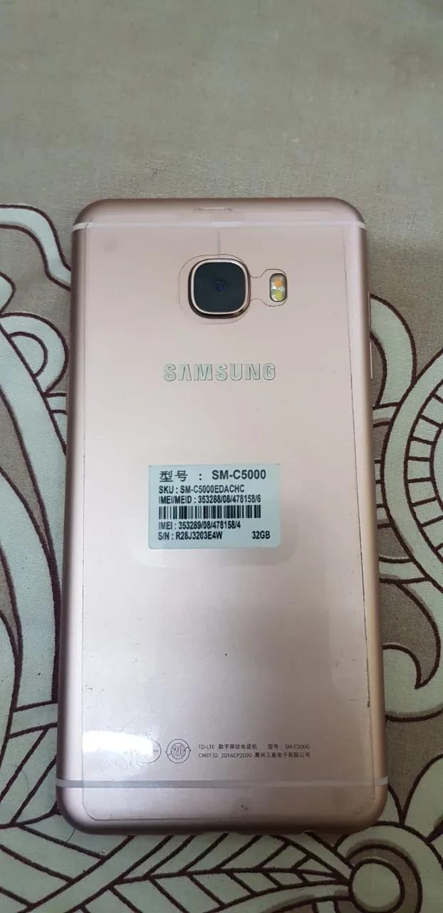 Samsung Galaxy c5  - photo 2