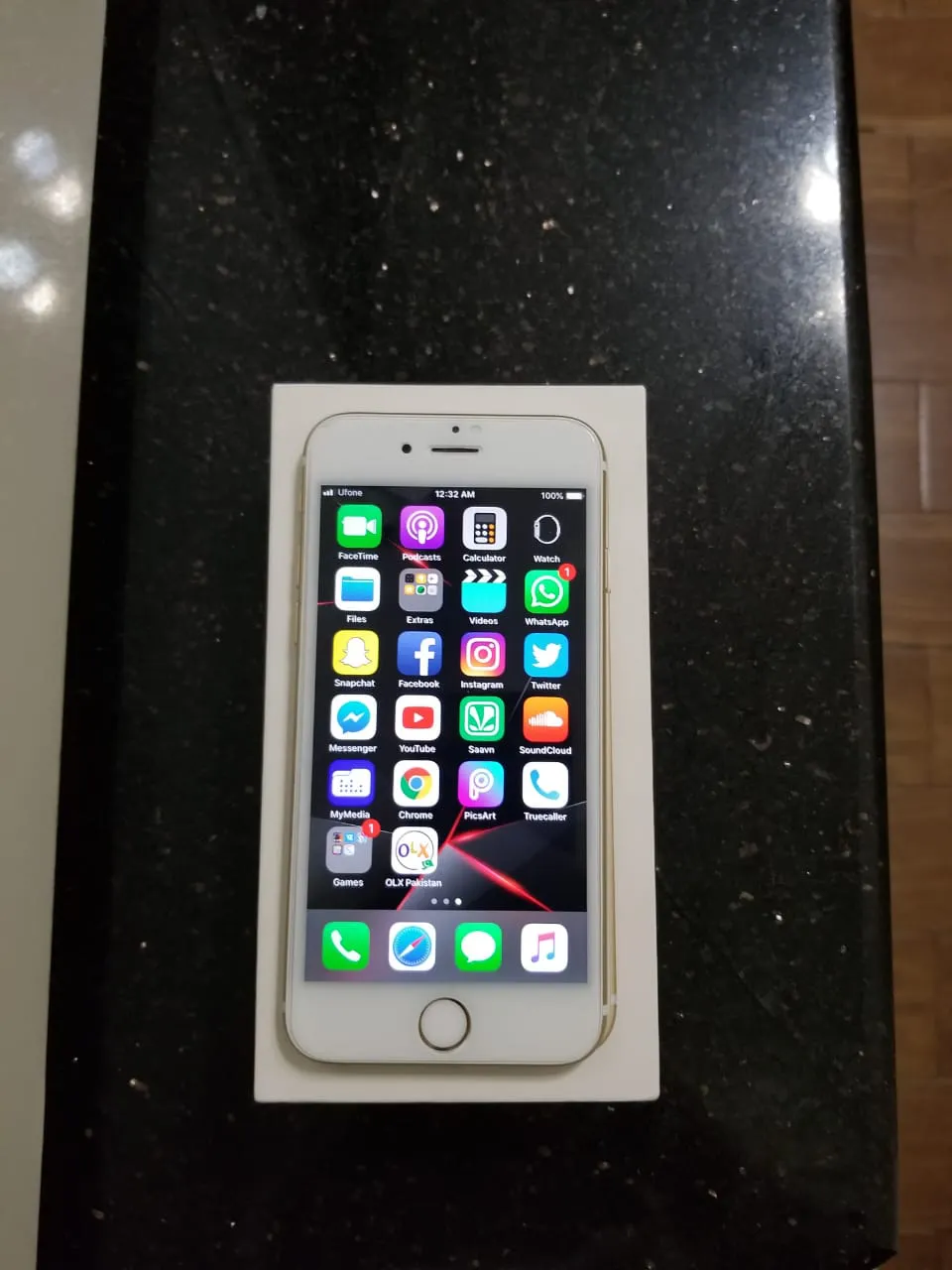 iPhone 6s 64 GB with box and accessories  - photo 4