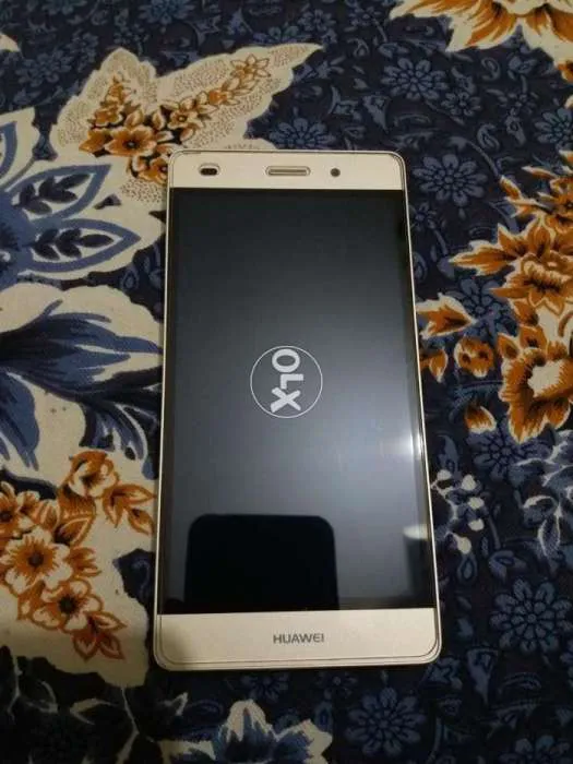 Huawei P8 lite in Gold - photo 1