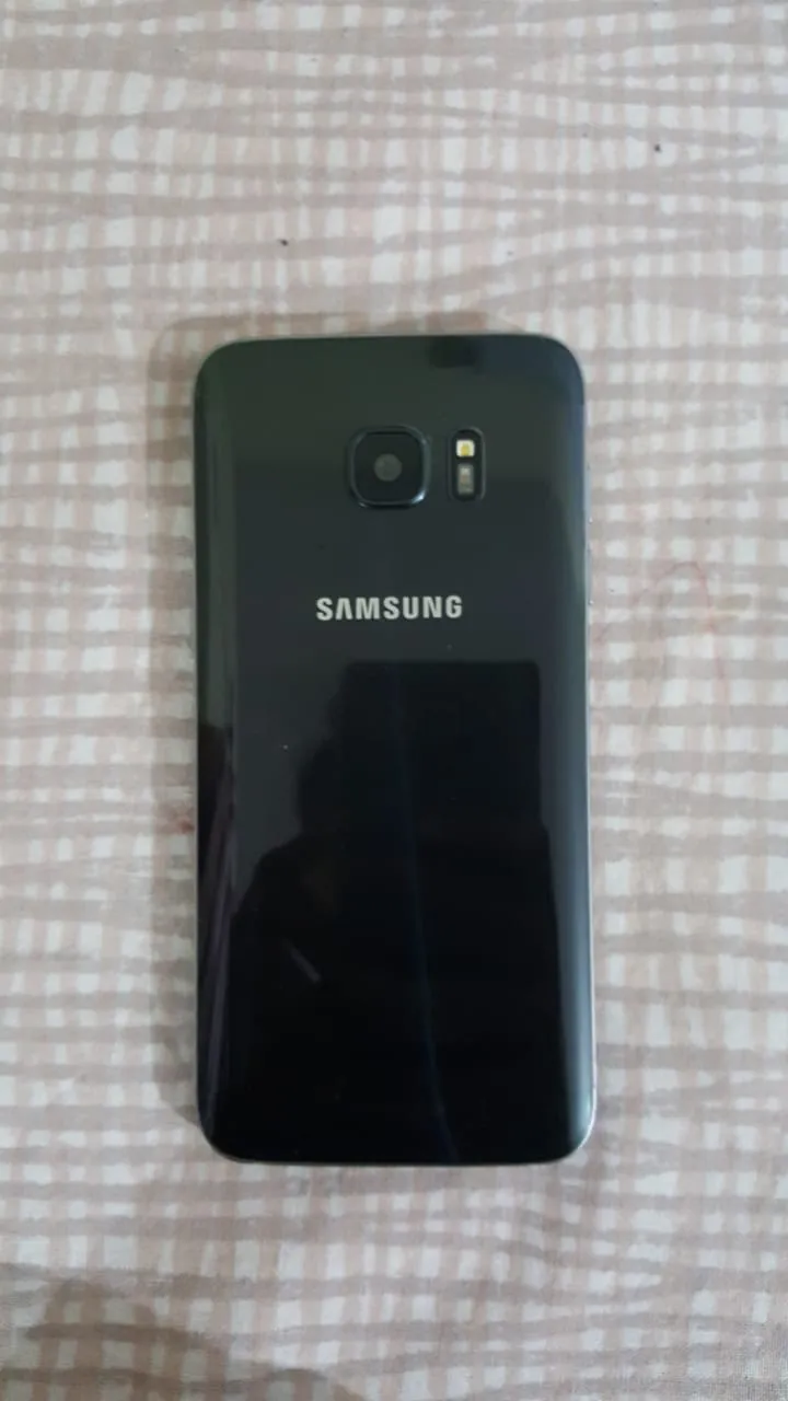 Samsung Galaxy S7 edge - photo 2