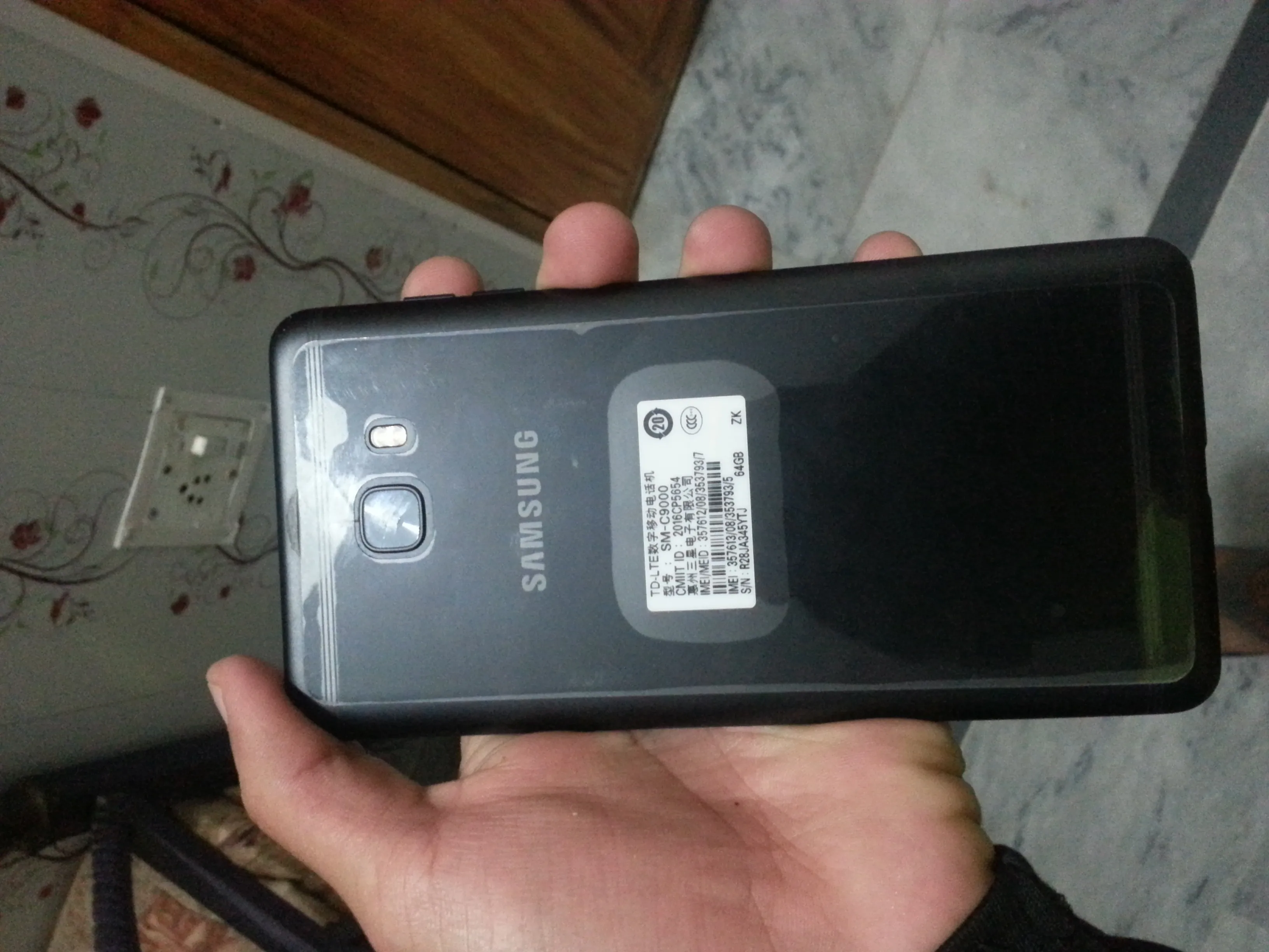 Samsung C9 pro 6gb ram 64 gb memory - photo 2