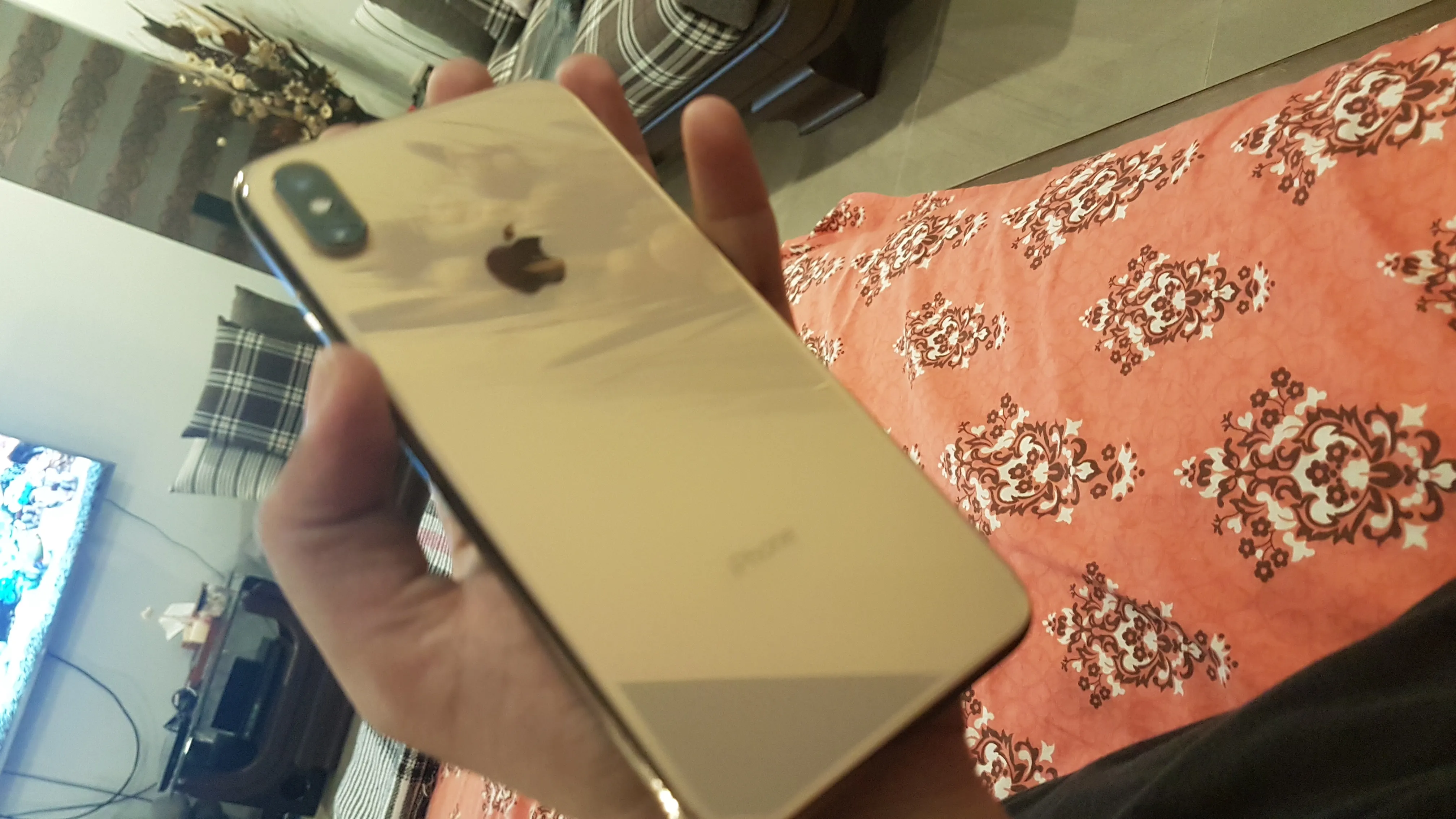 IPHONE XS MAX GOLD 256 GB(almost new) - photo 3