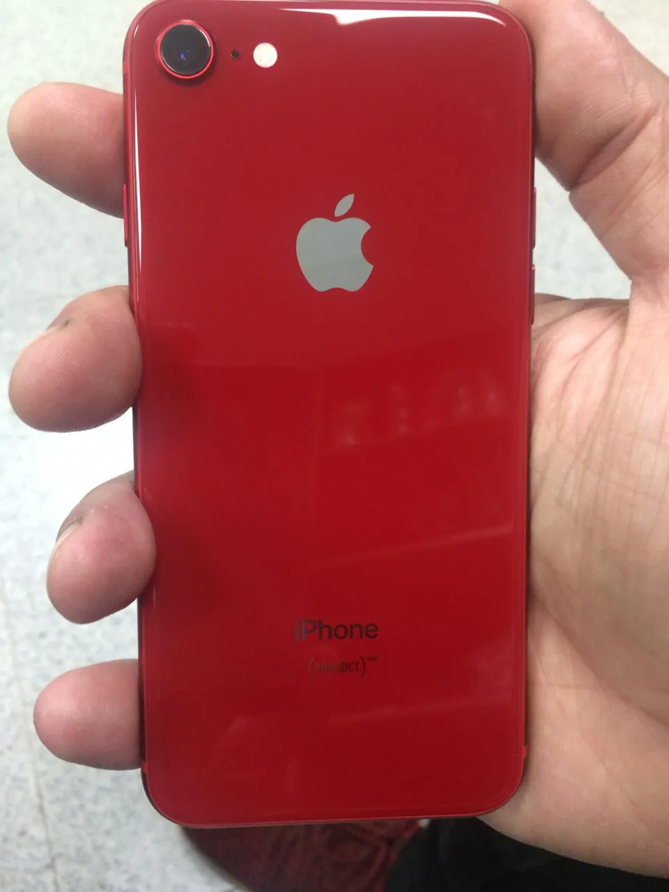 iPhone 8 red edition - photo 1
