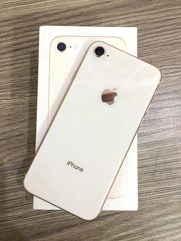 IPhone 8 (64GBs) Rose Gold - photo 1