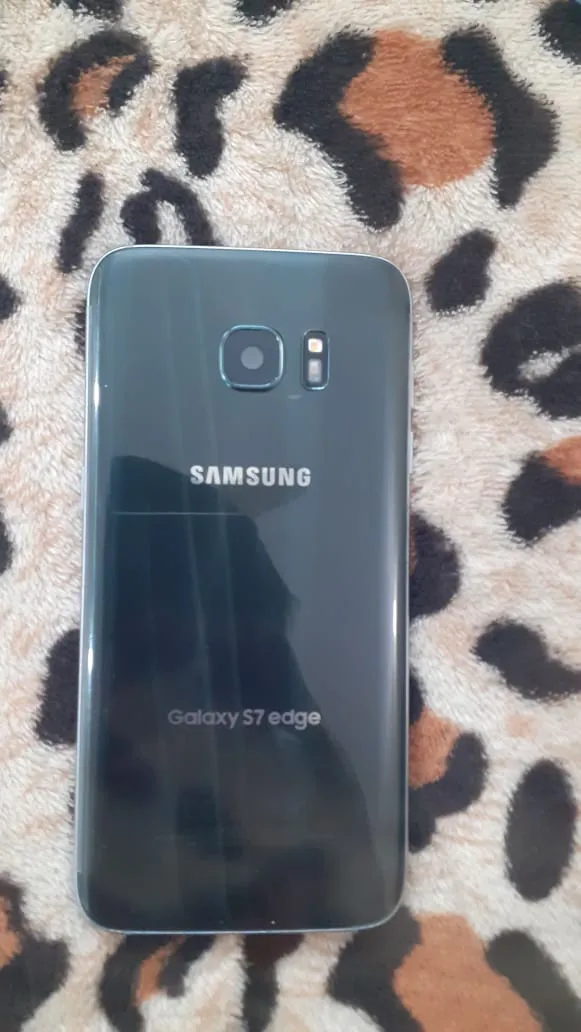 Samsung Galaxy s7 edge black - photo 1