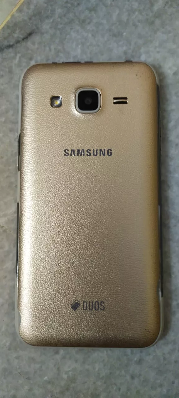 Samsung Galaxy J2 - photo 1