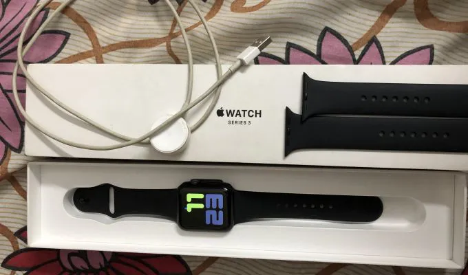 Apple Watch Series 3 - photo 1