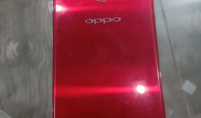I am selling my Phone Oppo F7 - photo 1