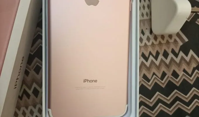 I phone 7 plus pta approved 256 gb - photo 1