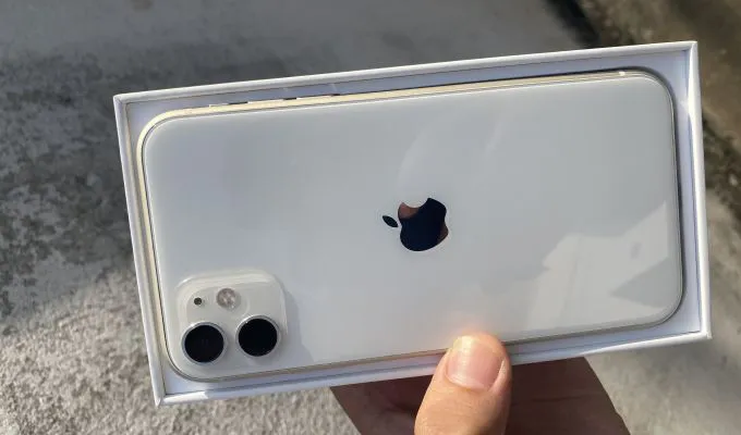 Iphone 11 For sale Complete Box - photo 1