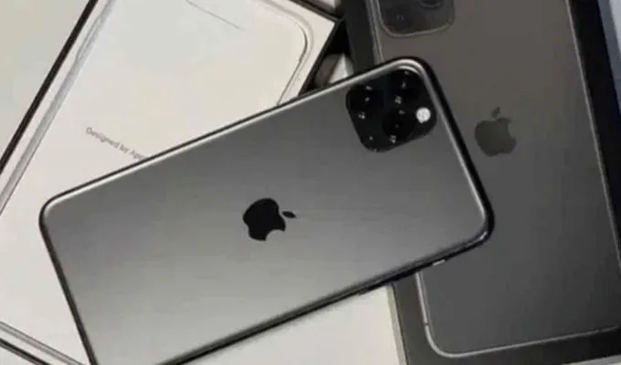 Iphone 11 pro 256gb with orignal accessories - photo 1
