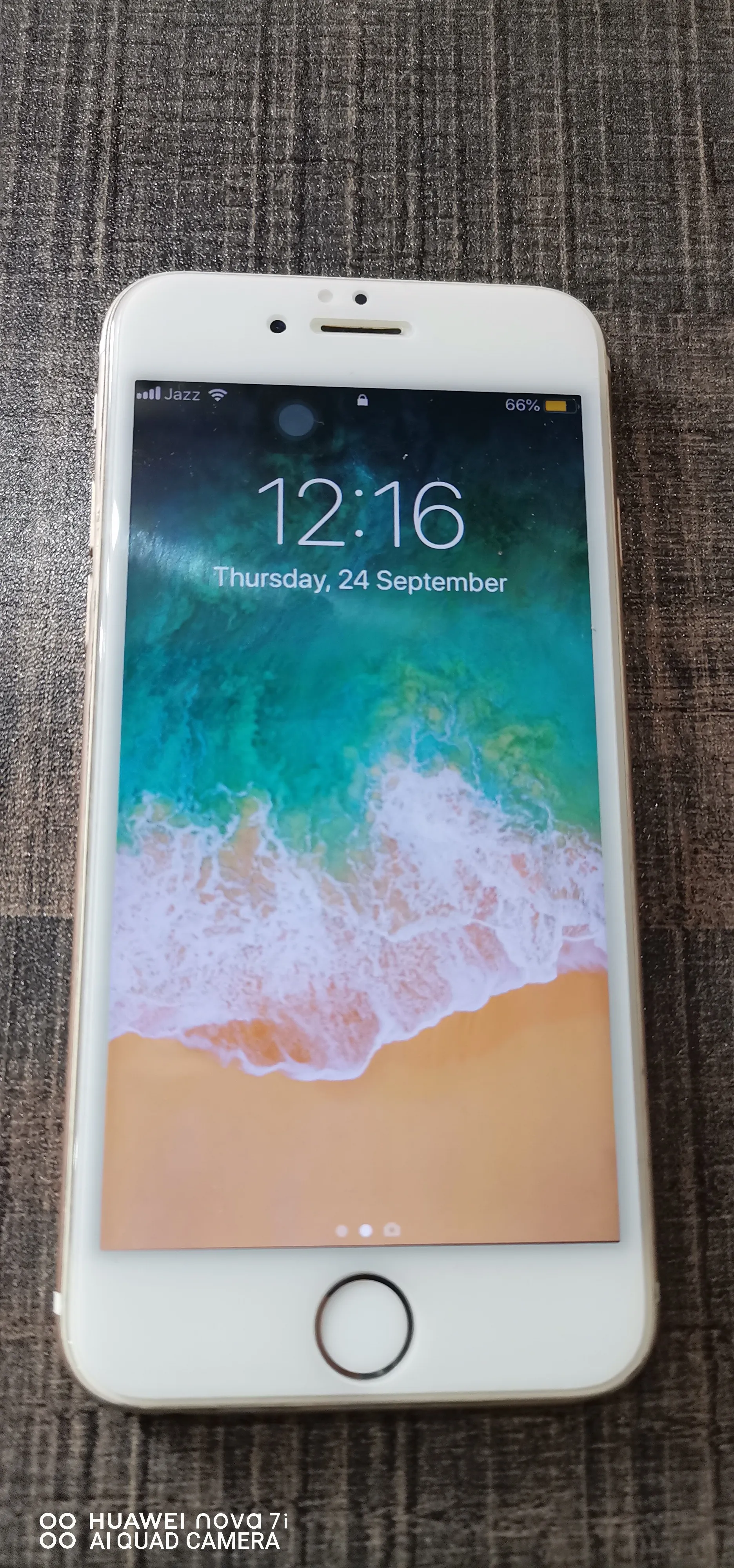Iphone 6 16gb Gold - photo 1