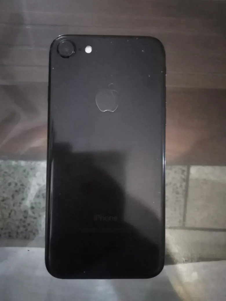 iPhone 7 32 GB with original Accessories and Box - photo 1