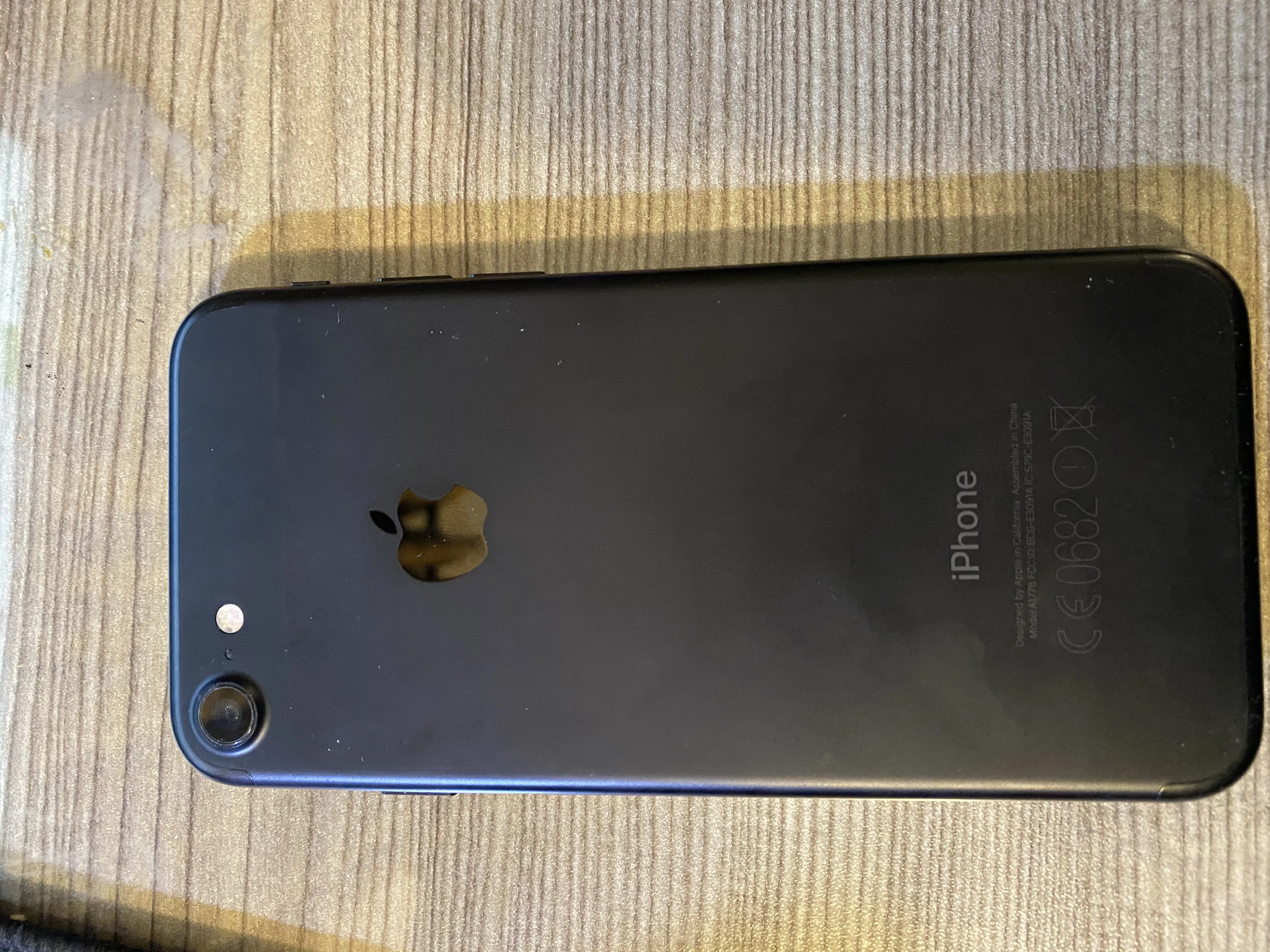 IPhone 7 in Good condition - photo 1