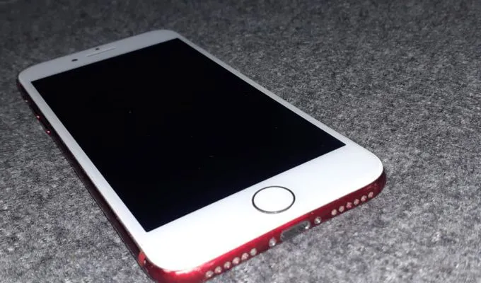 Iphone 7 Red 128Gb - photo 1