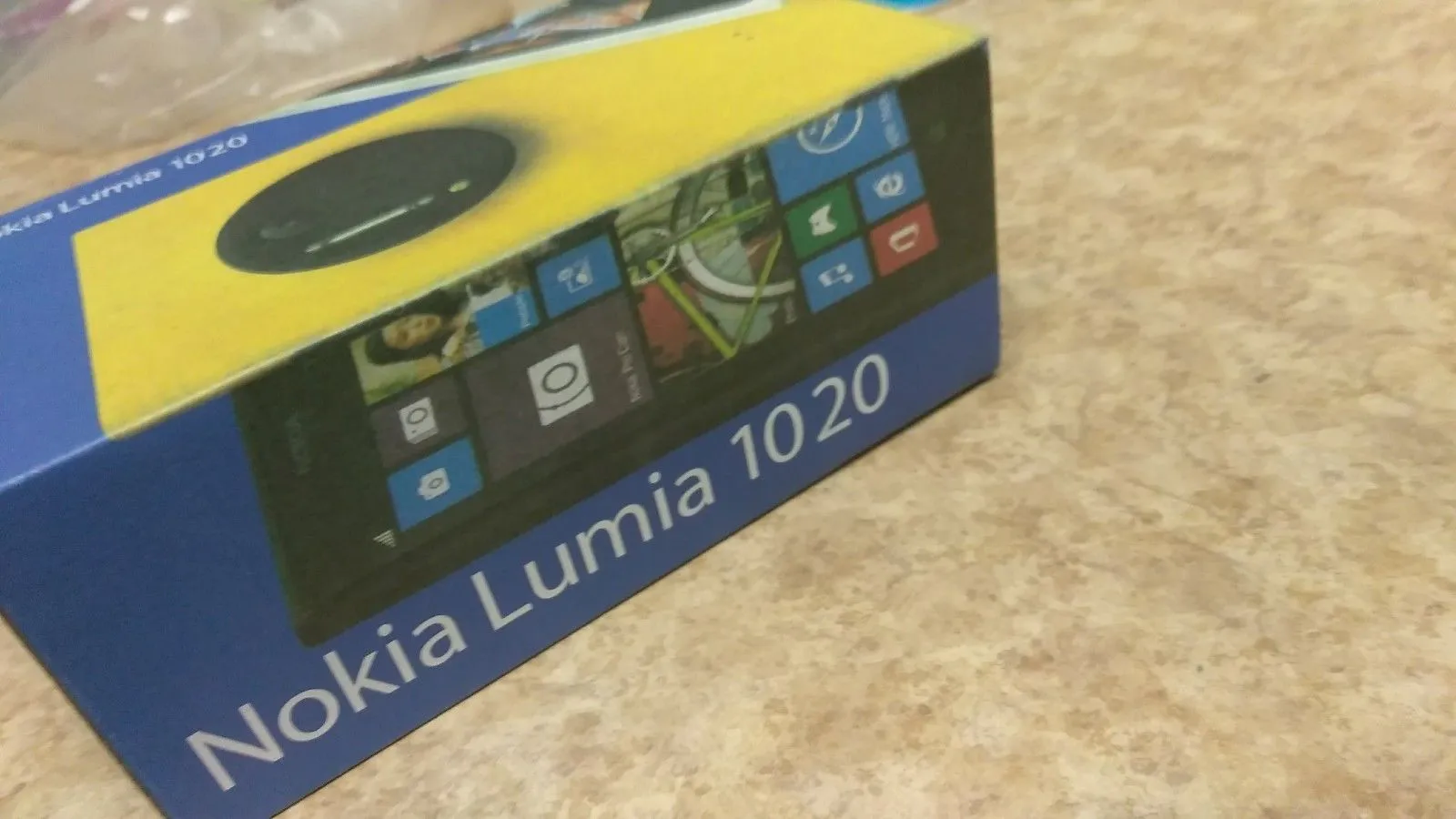 nokia lumia 1020 - photo 1