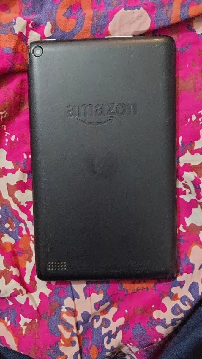 Amazon fire tablet - photo 2