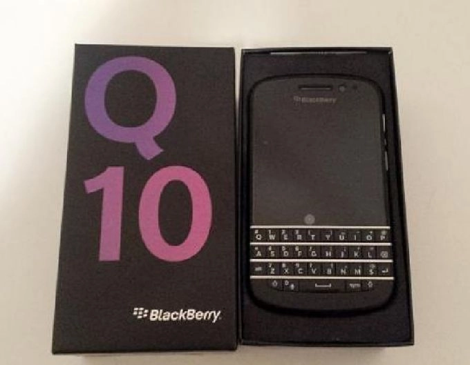 Blackberry Q10 box pack - photo 1