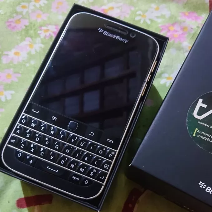 Blackberry Q20 brand new - photo 1