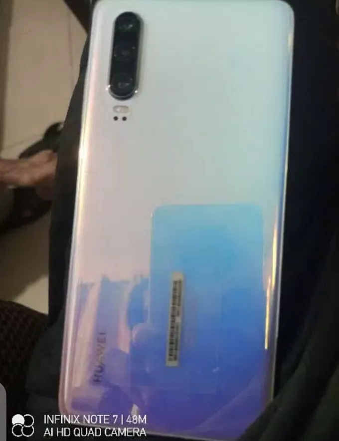 Huawei p30 non pta mobile is available for sale at very low price - photo 3