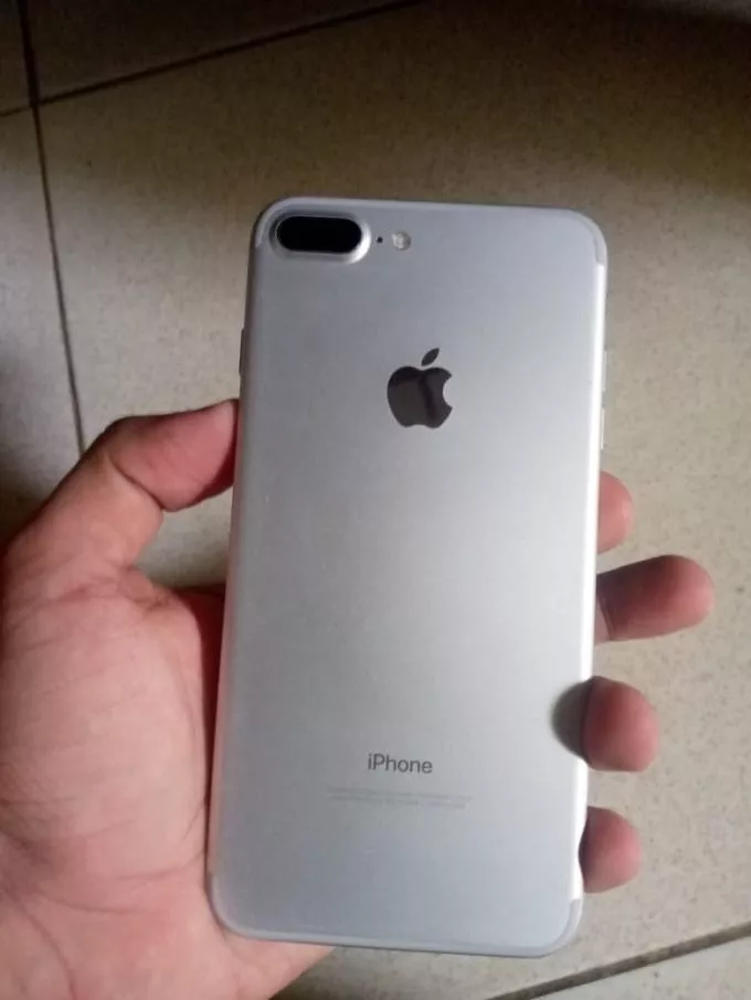 IPhone 7 Plus pta approved but factory lock - photo 1