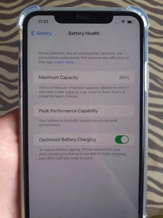Iphone XS Max 64gb with Original Charger - photo 2