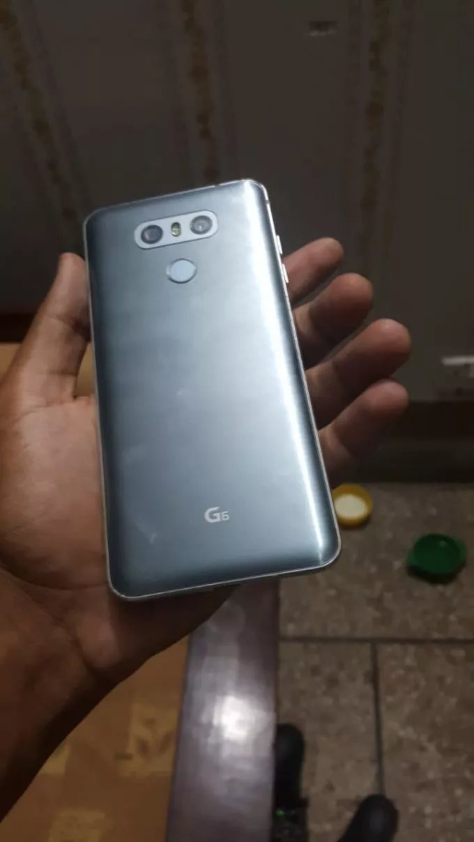 LG G6 - photo 3