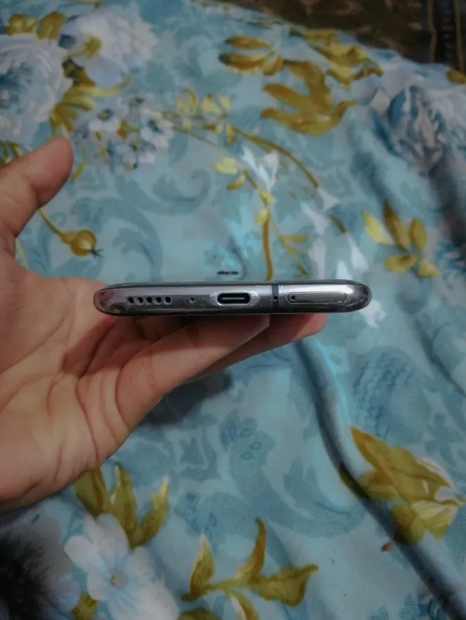 OnePlus 7 Pro - photo 1