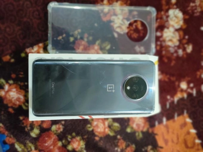 OnePlus 7t Genuine condition Sim working - photo 1
