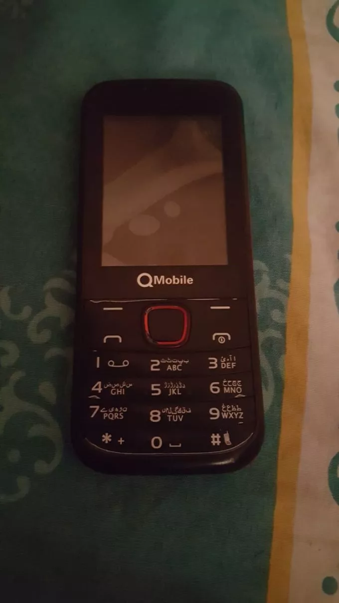 Q Mobile E50 - photo 1