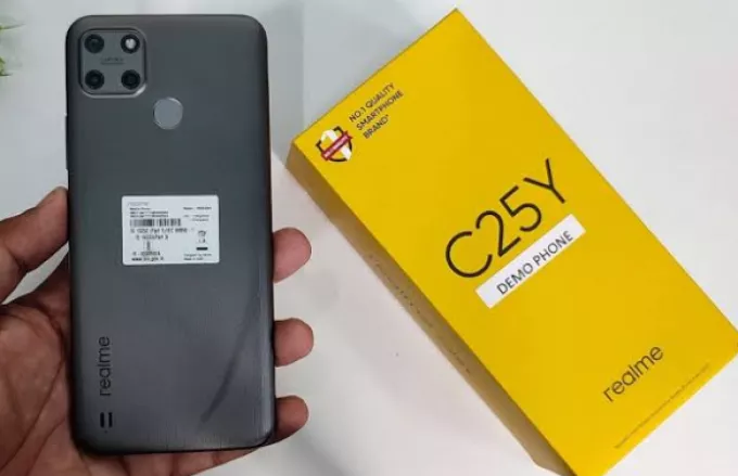 Realme c25y 3 month use 9 month warranty with box charger - photo 1