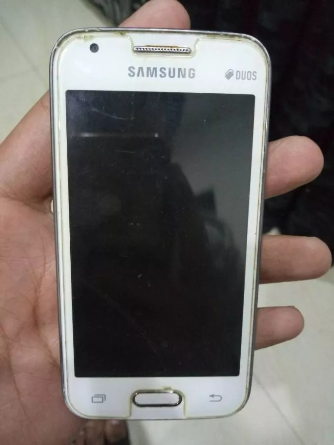 Samsung Galaxy Ace 4 - photo 1