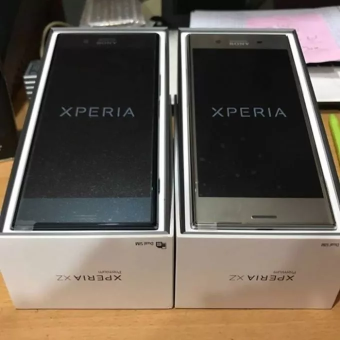 Sony xperia XZ premium box pack - photo 1
