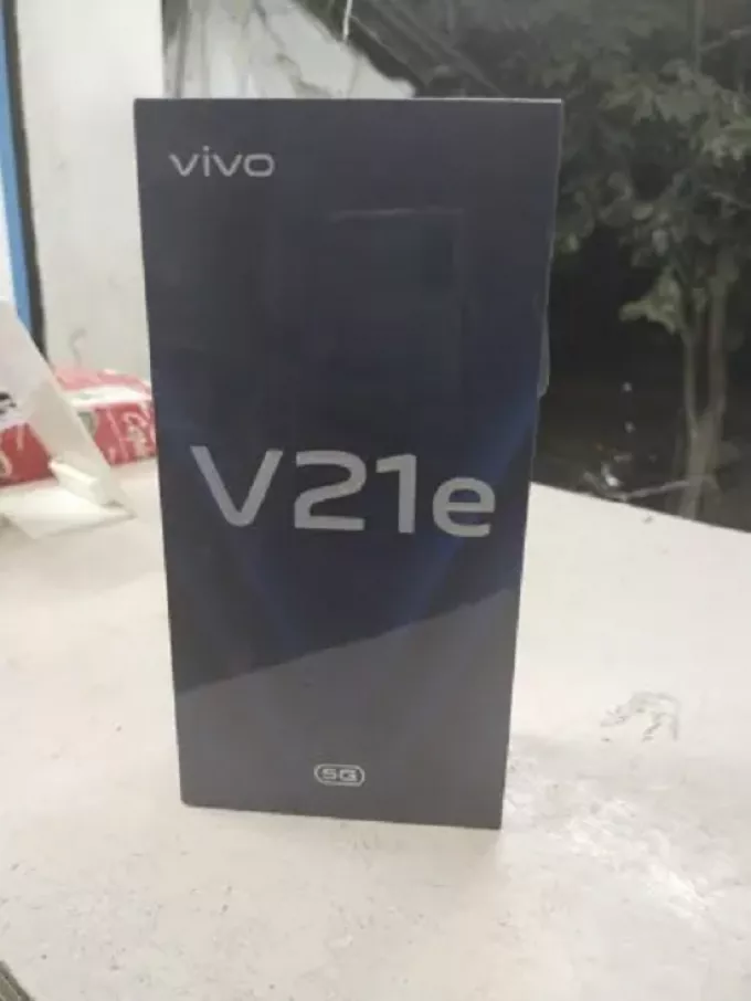 Vivo V21e brand new unused complete saman 10/10 - photo 1