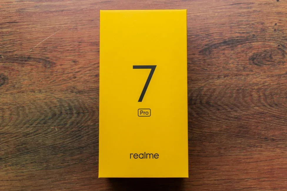 Realme 7 Pro box pack - photo 1