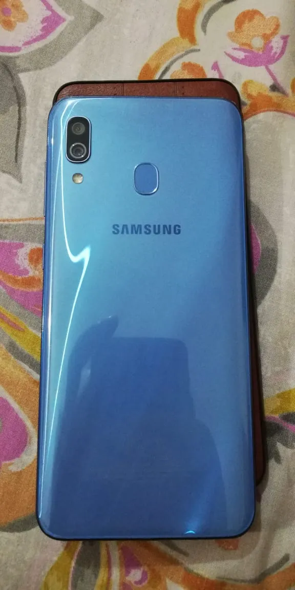 Samsung a30 10/10 condition urgent sale - photo 1