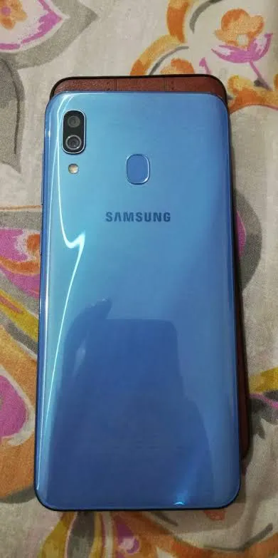 Samsung A30 lush condition - photo 1