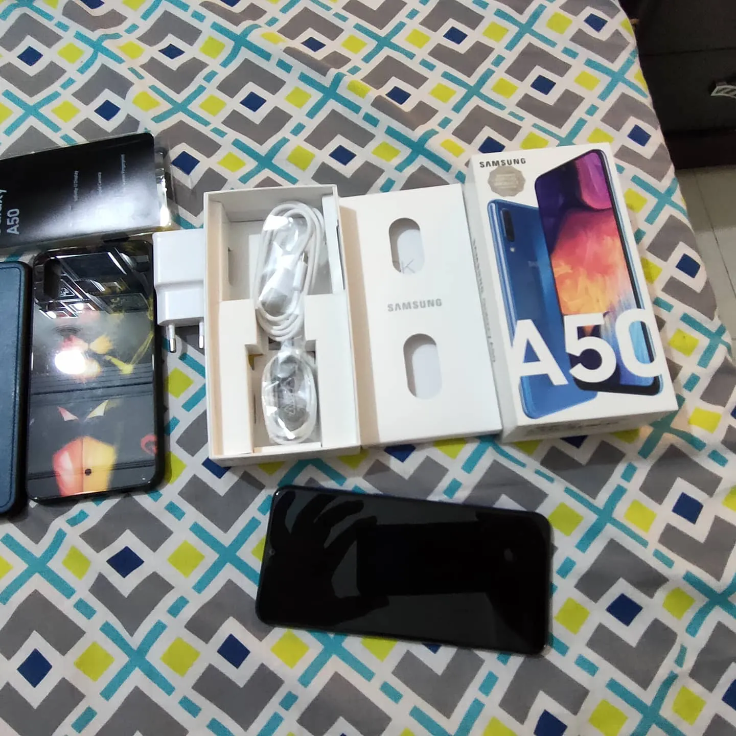 Samsung A50 (Like new condition) - photo 1