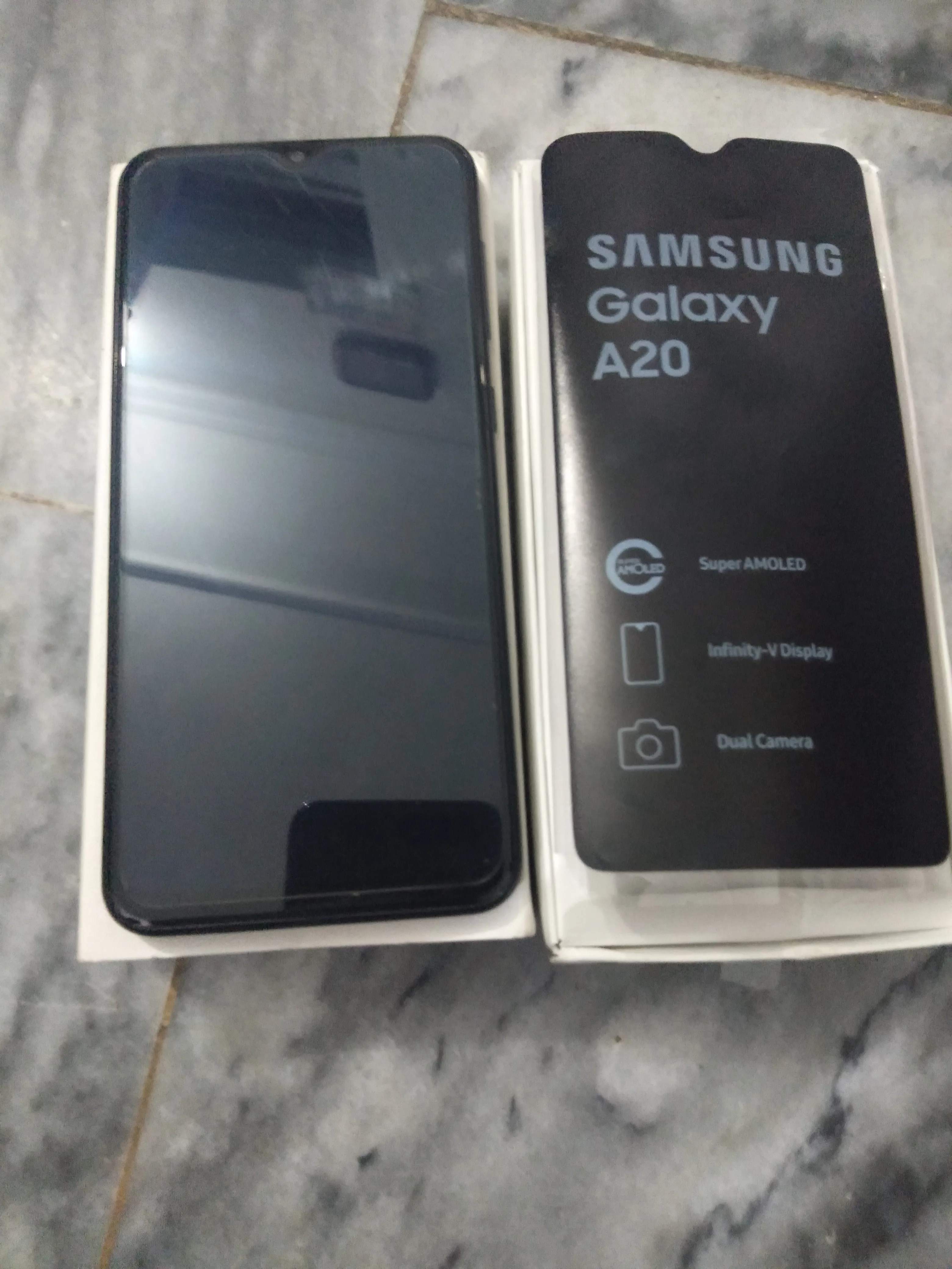 Samsung Galaxy A20 3GB 32GB - photo 1