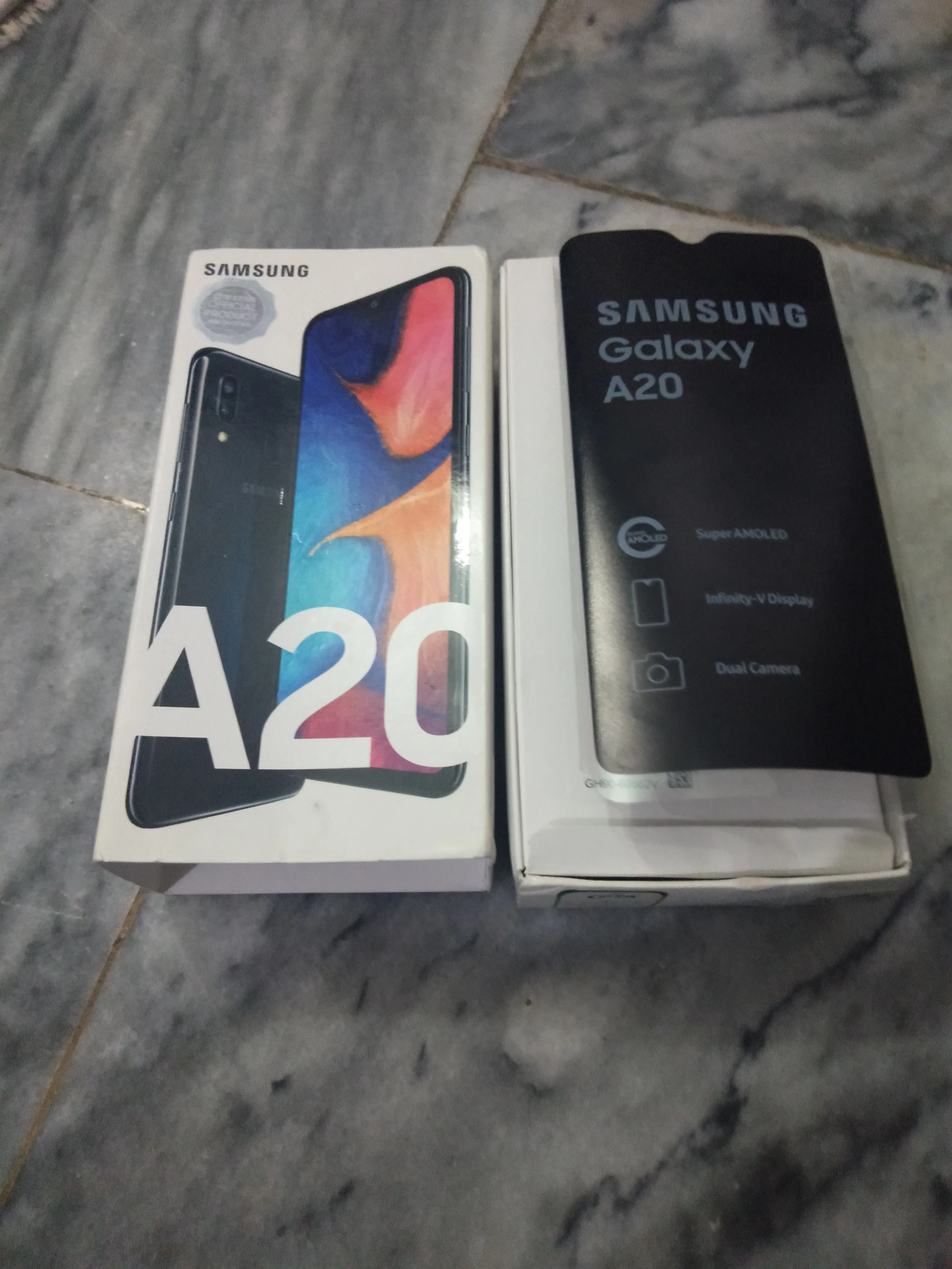 Samsung Galaxy A20 3GB 32GB - photo 3