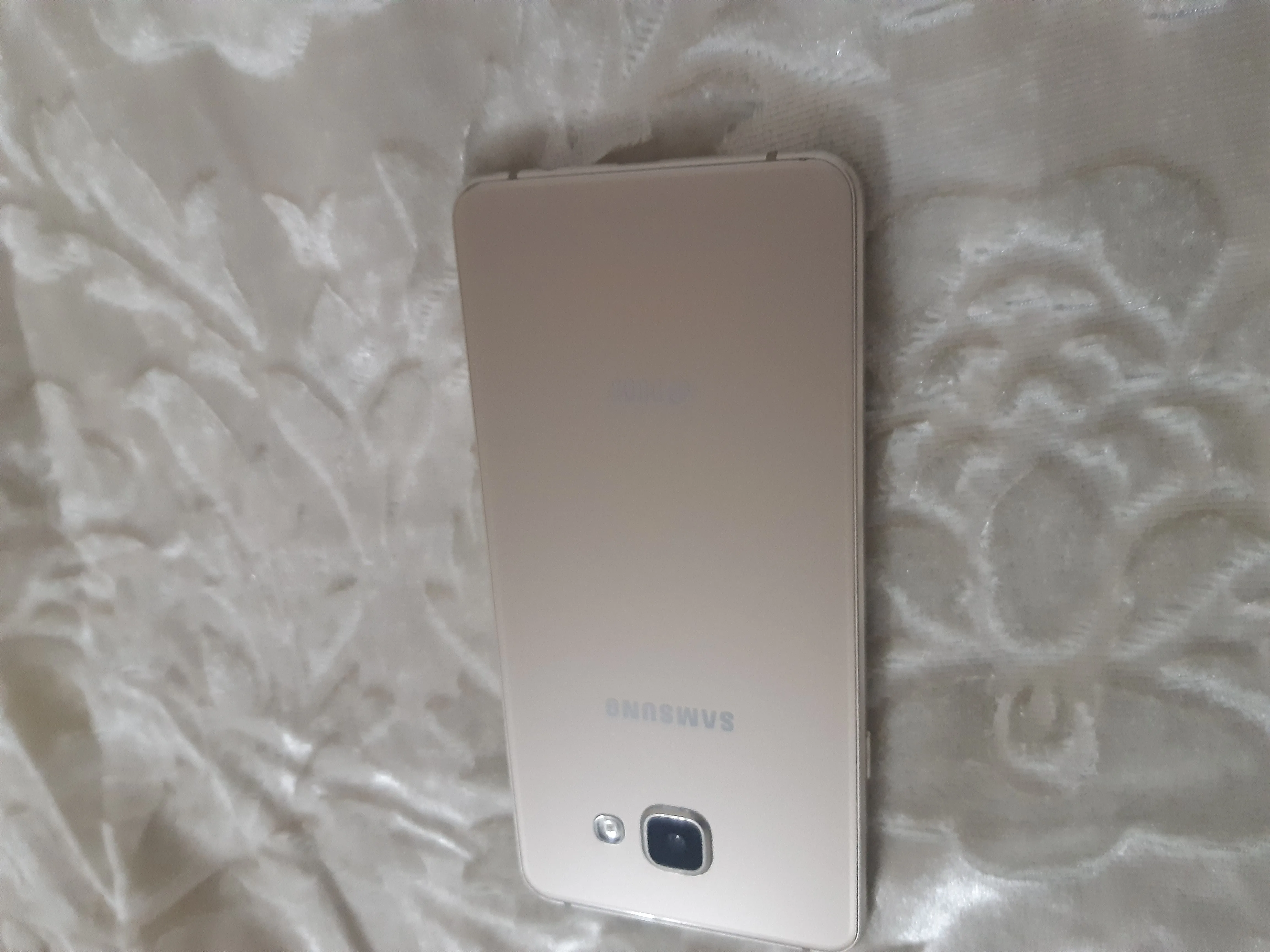 Samsung galaxy 3gb ram fingerprint phone - photo 2