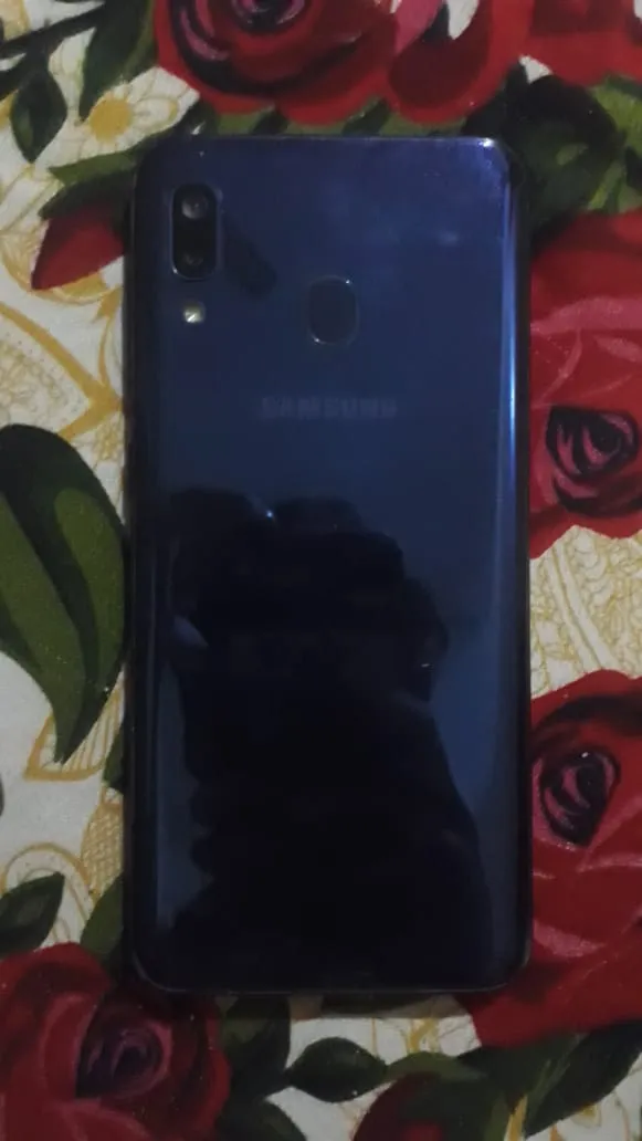 Samsung Galaxy A20 - photo 2