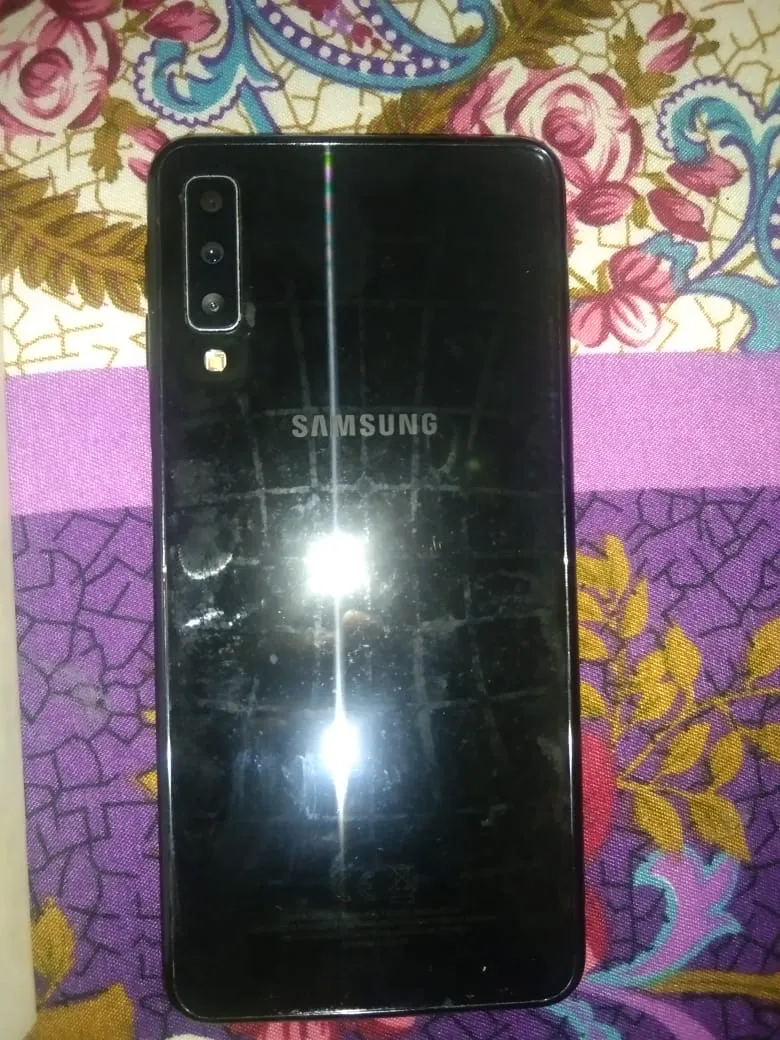Samsung Galaxy A7 2018 - photo 1