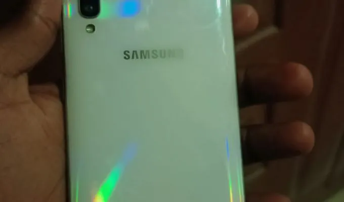 Samsung galaxy A70 - photo 2